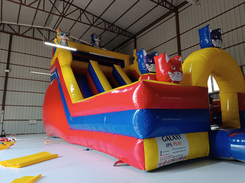 Kedi Temalı Şişme Kaydırak