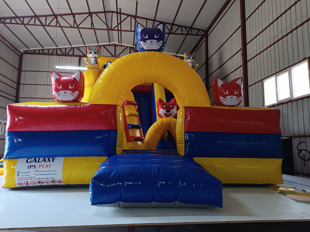 Kedi Temalı Şişme Kaydırak