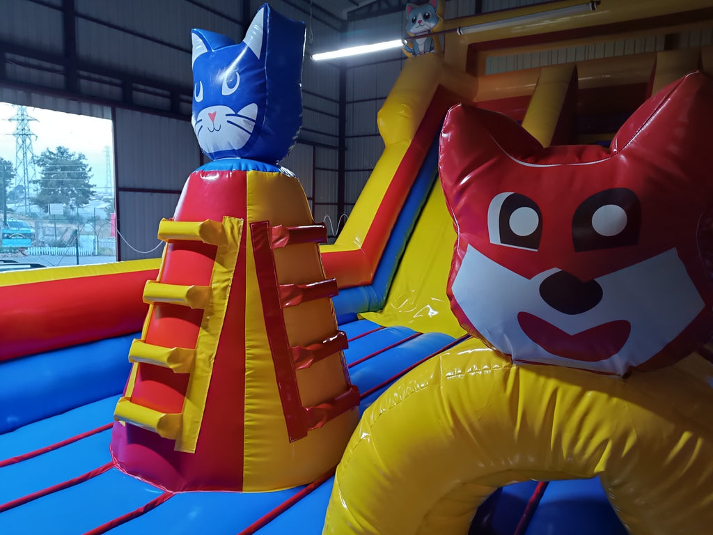 Kedi Temalı Şişme Kaydırak