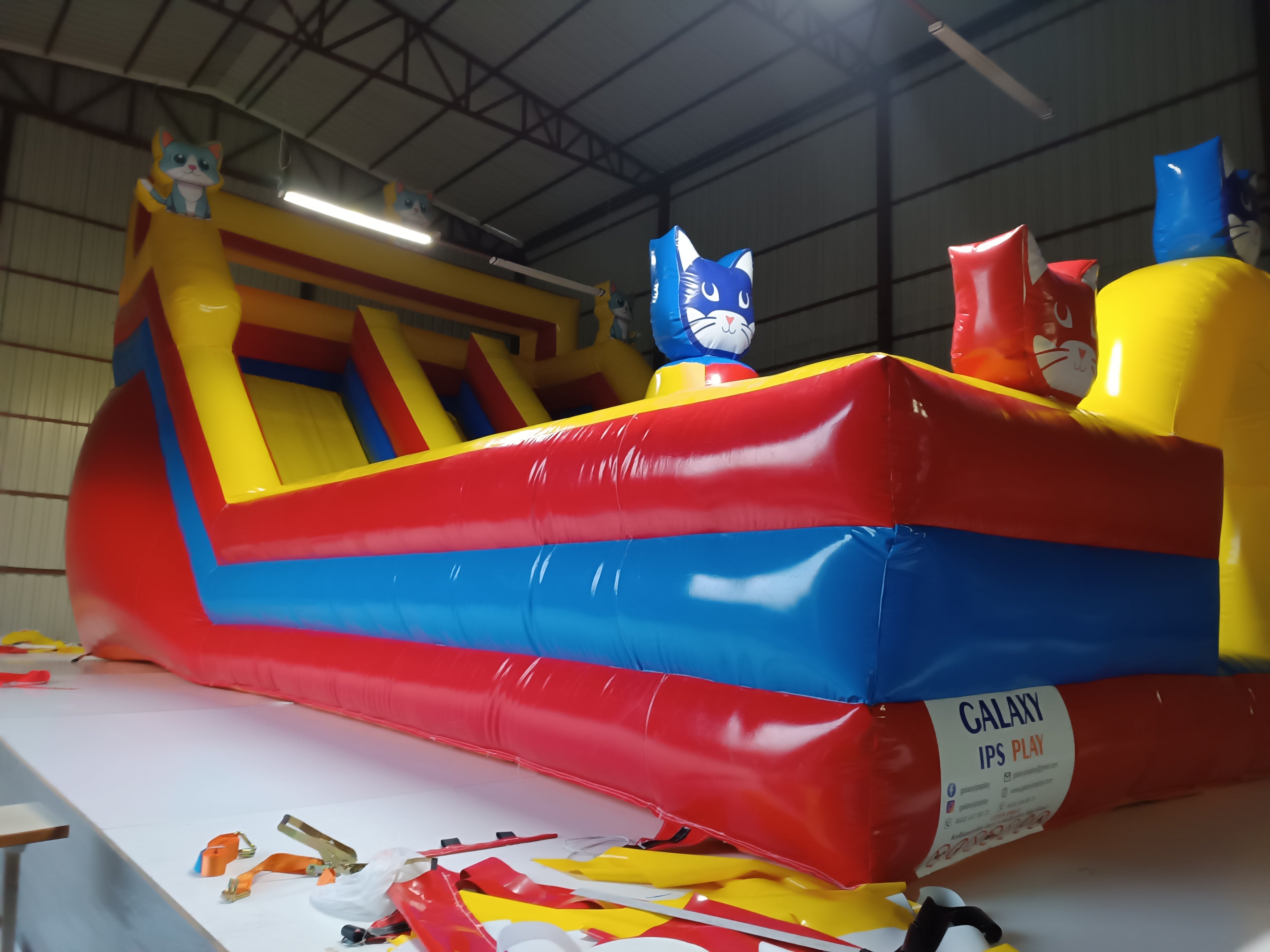 Kedi Temalı Şişme Kaydırak