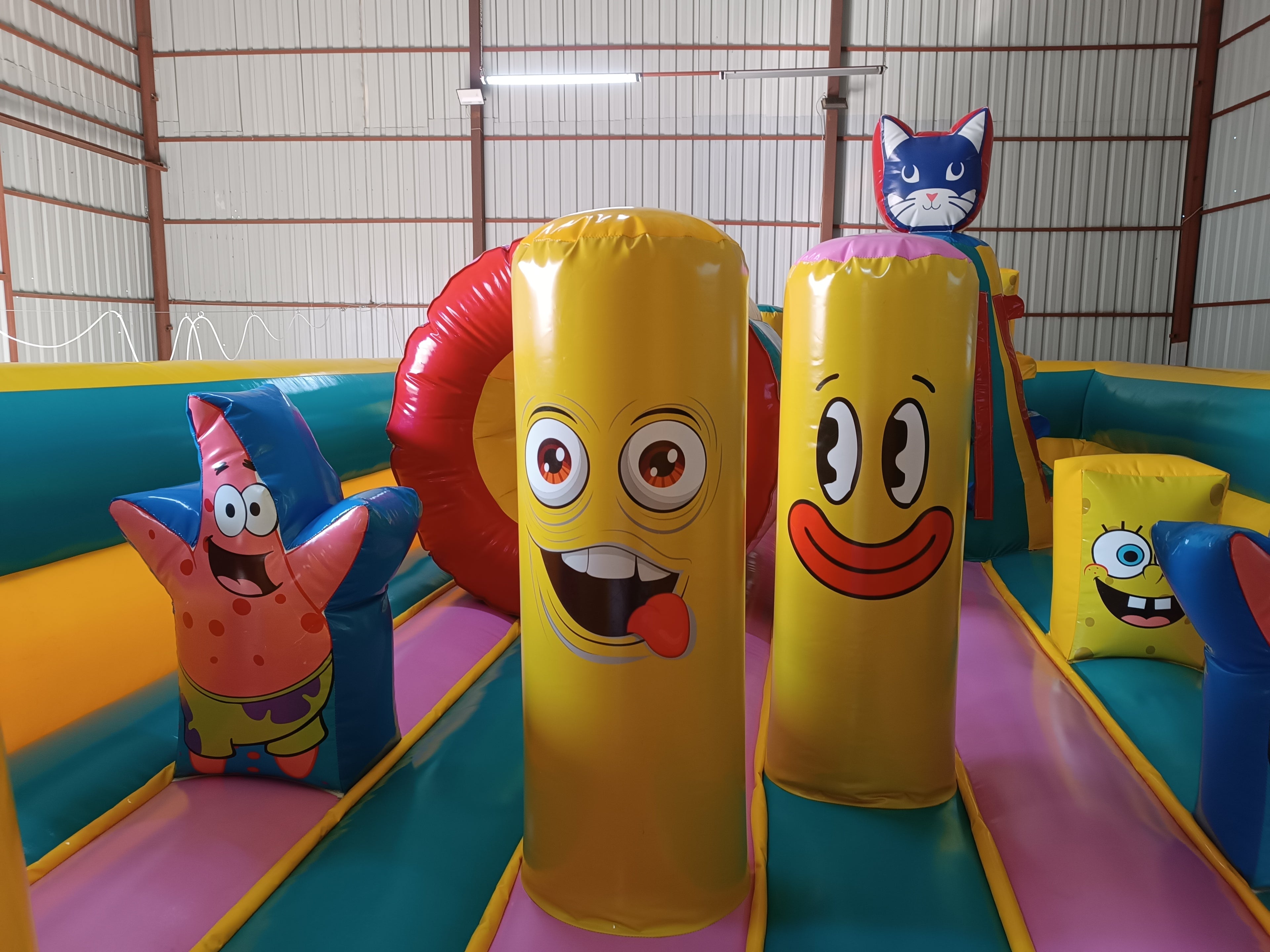 Panda Temalı Şişme Oyun Parkı