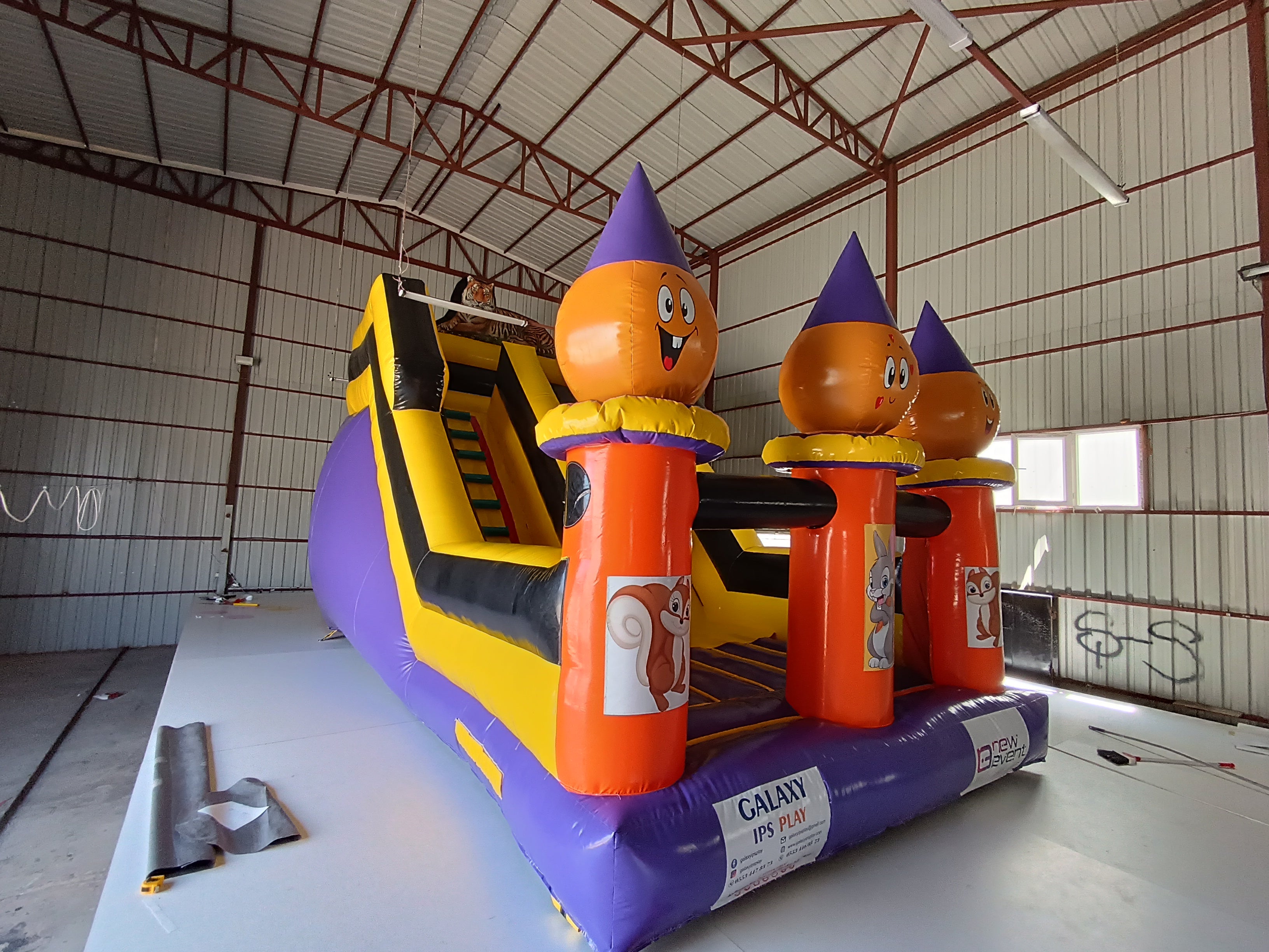 Kaplan Temalı Şişme Kaydırak