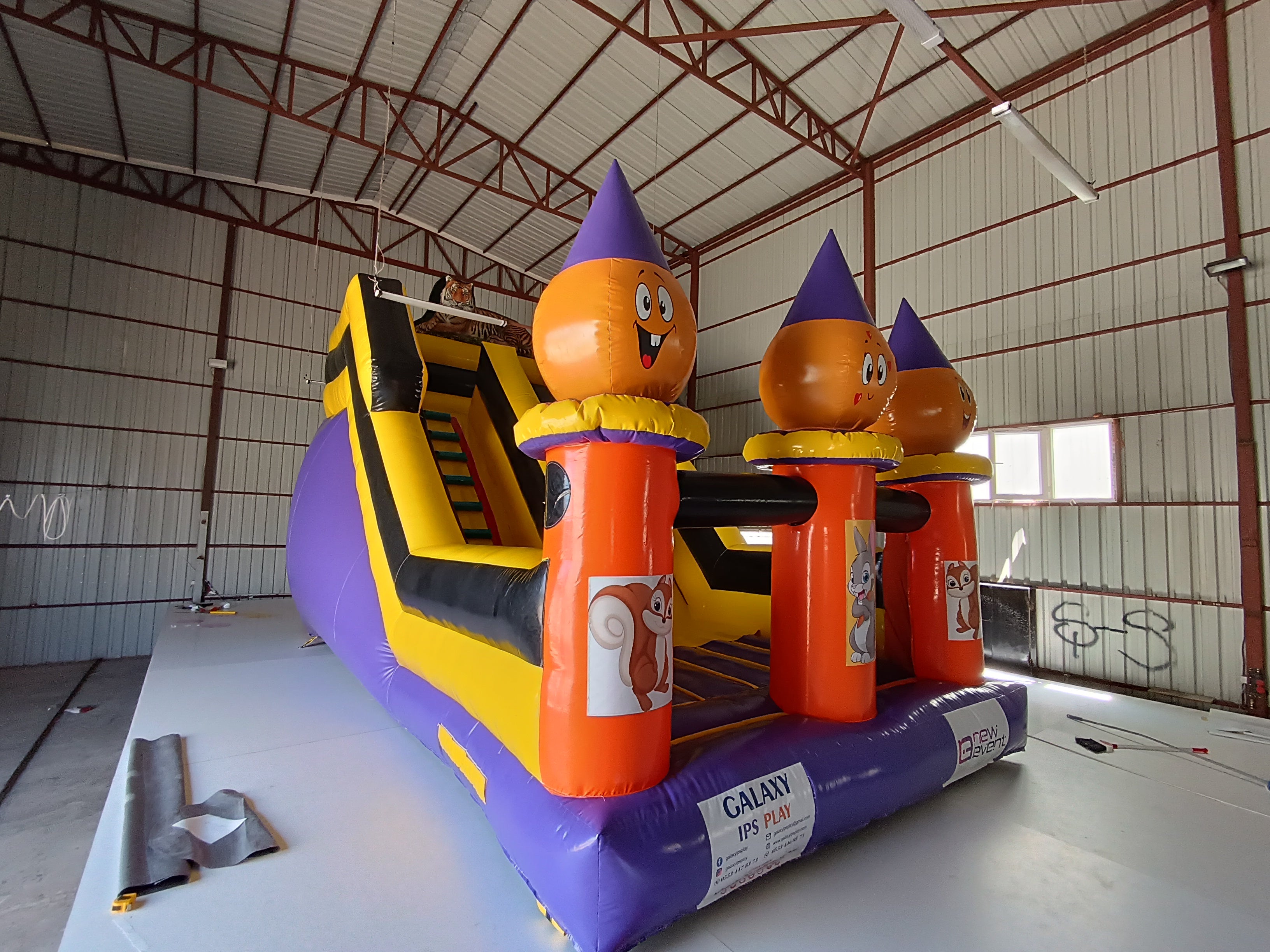 Kaplan Temalı Şişme Kaydırak