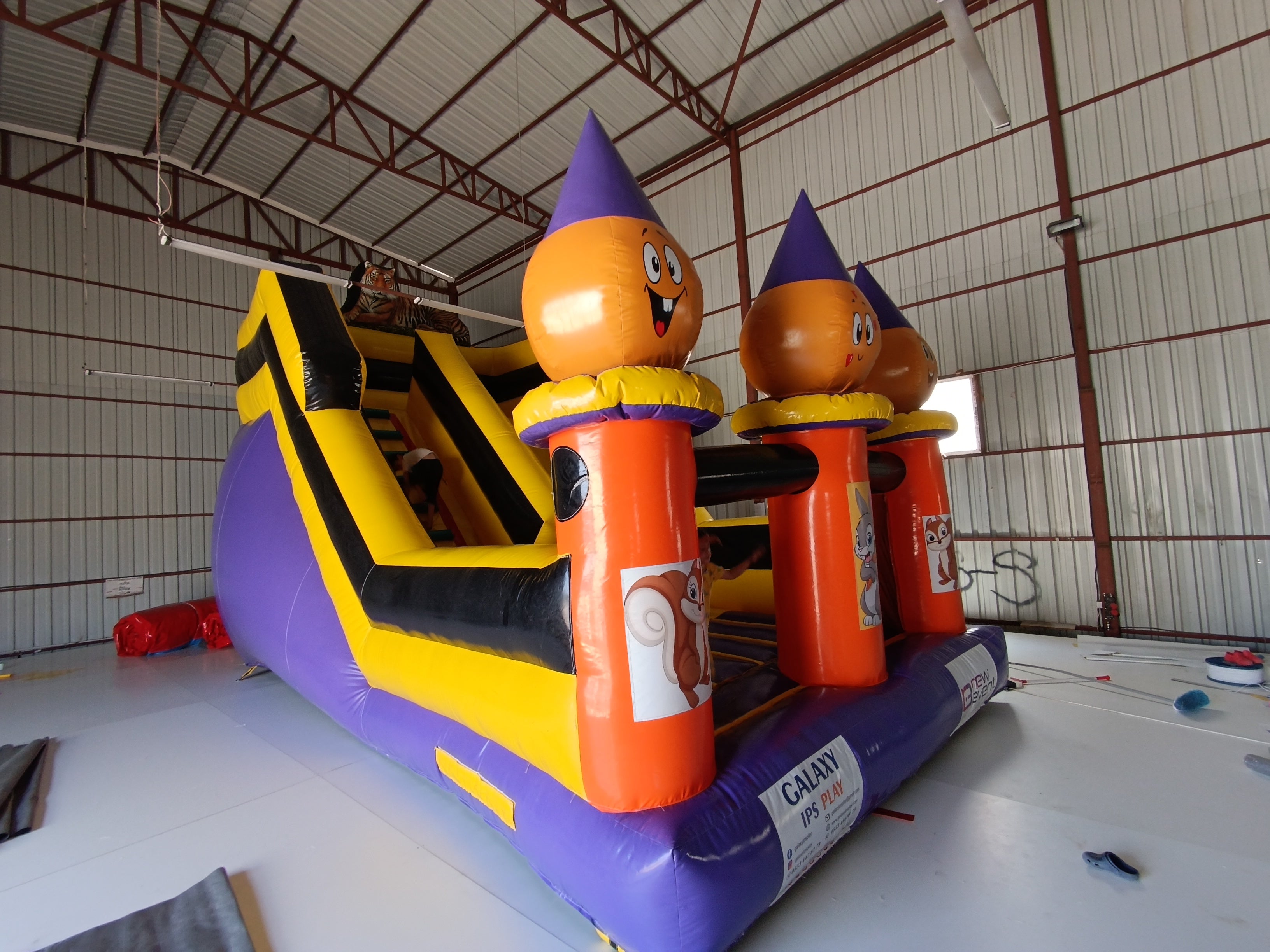 Kaplan Temalı Şişme Kaydırak