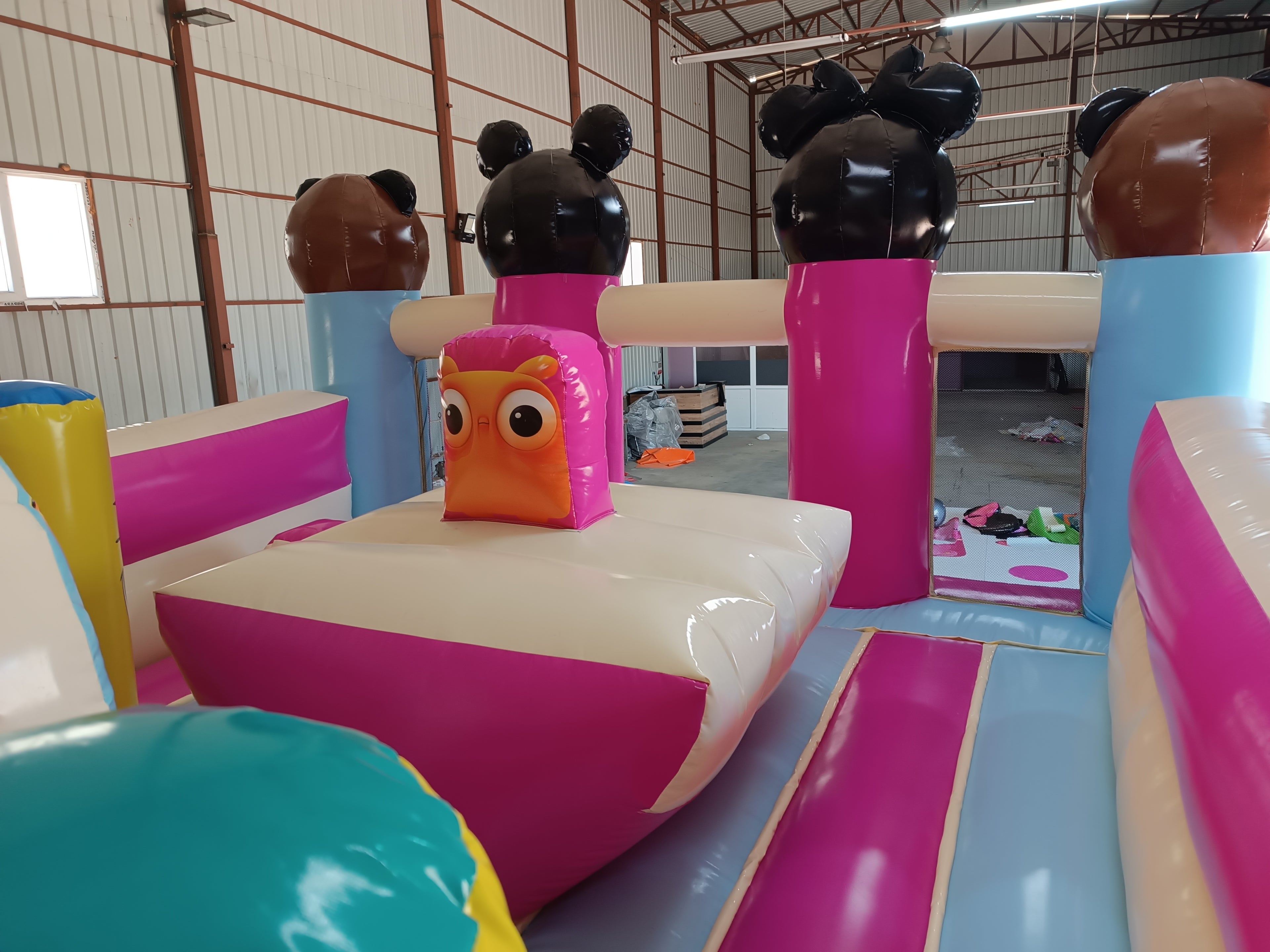 Mickey Mouse Temalı Şişme Oyun Parkı