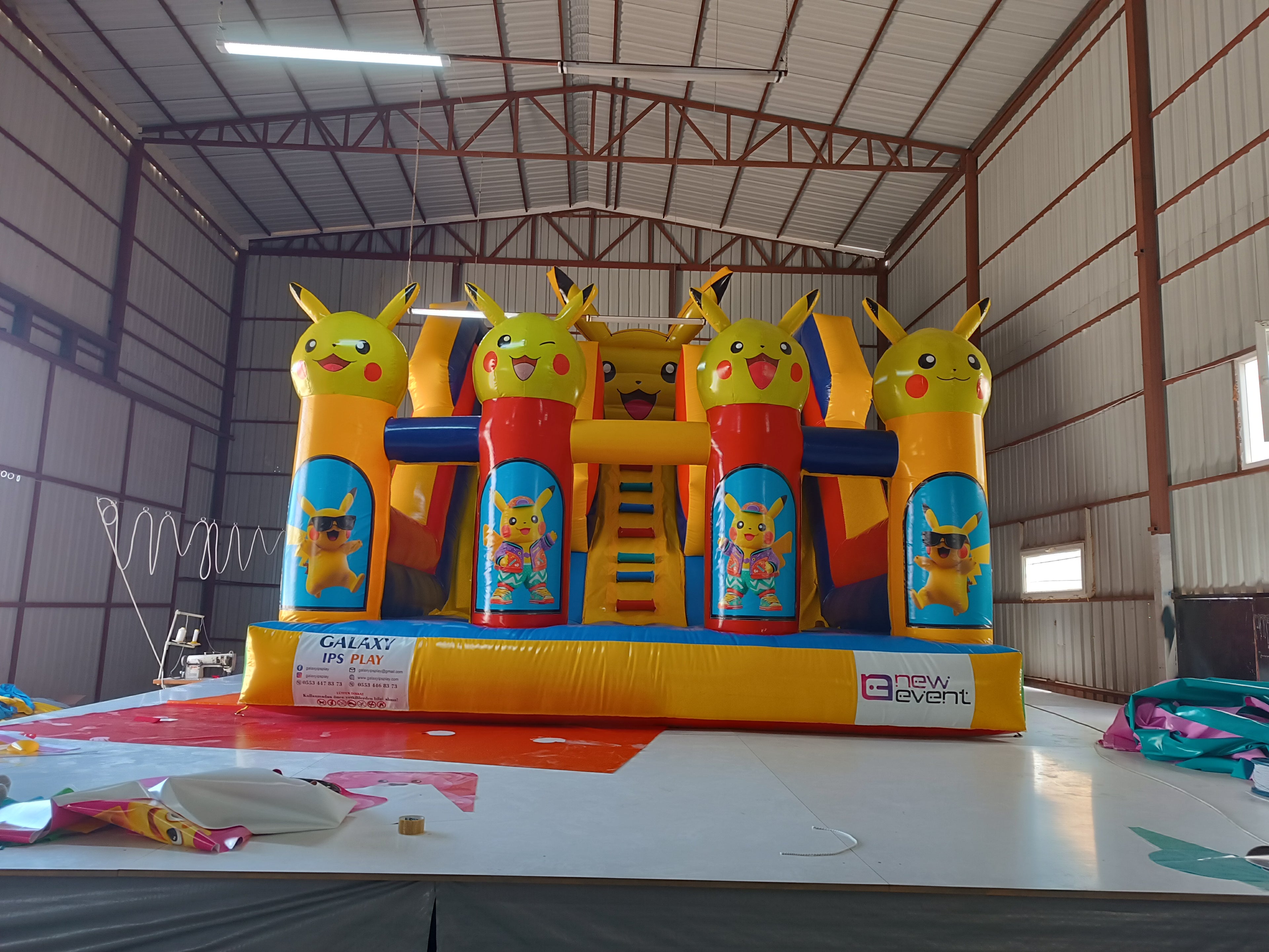 Pikachu Temalı Şişme Kaydırak