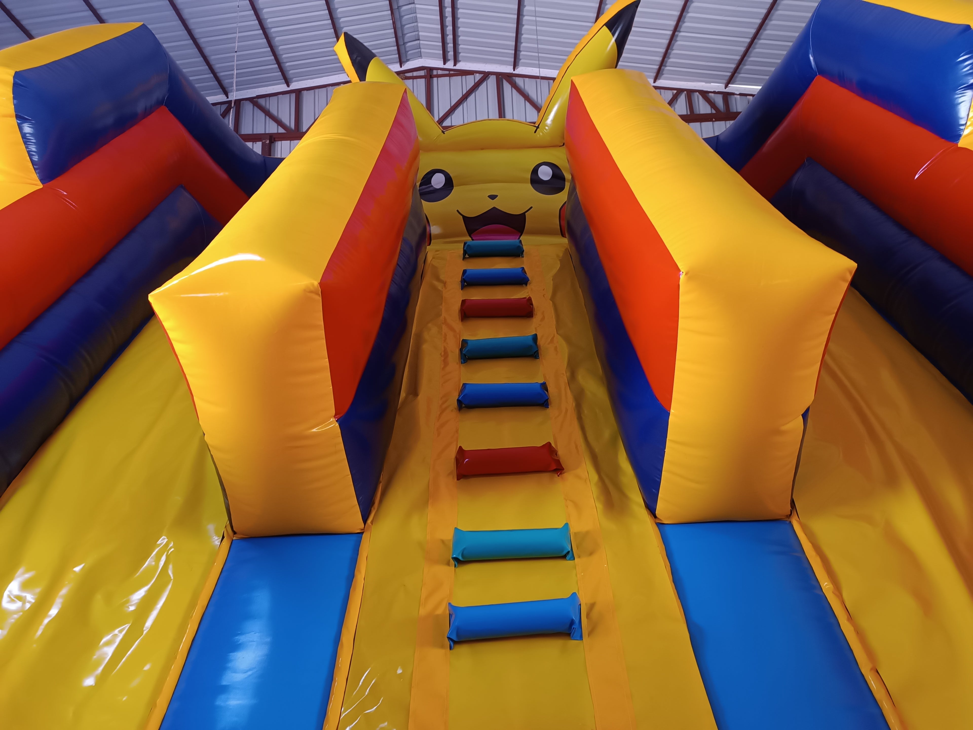 Pikachu Temalı Şişme Kaydırak