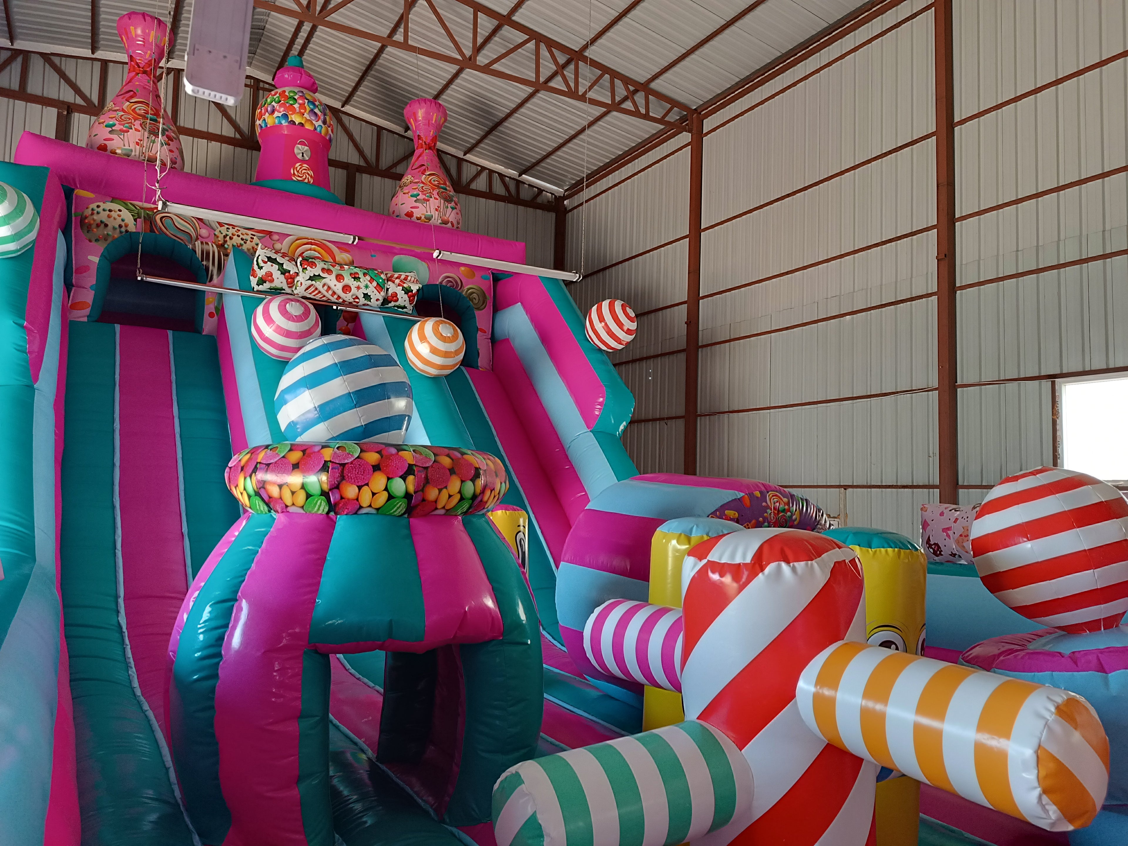 Şeker Temalı Şişme Kaydırak