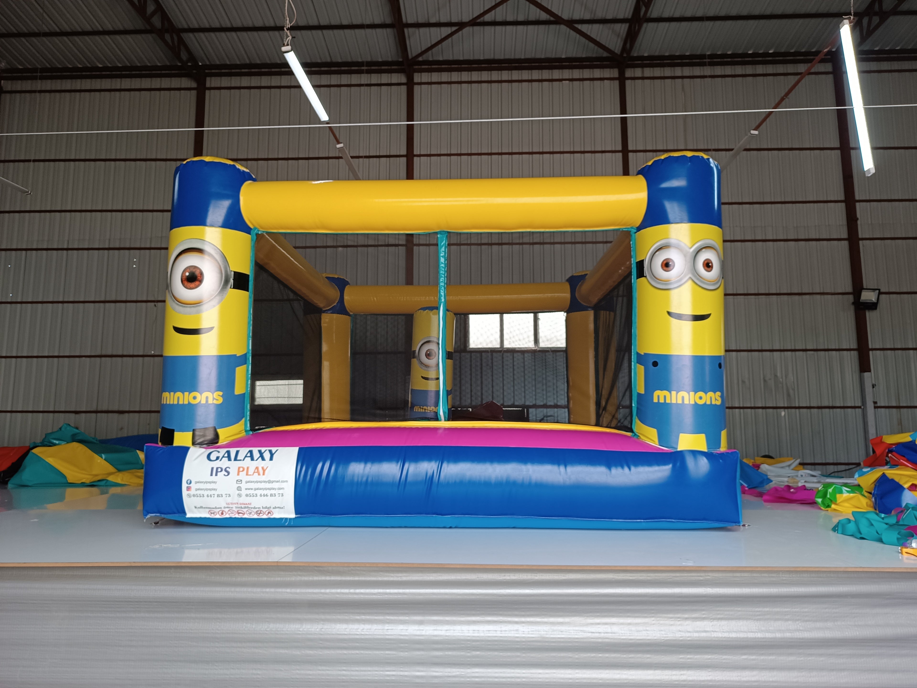 Minyon Temalı Şişme Zıpzıp