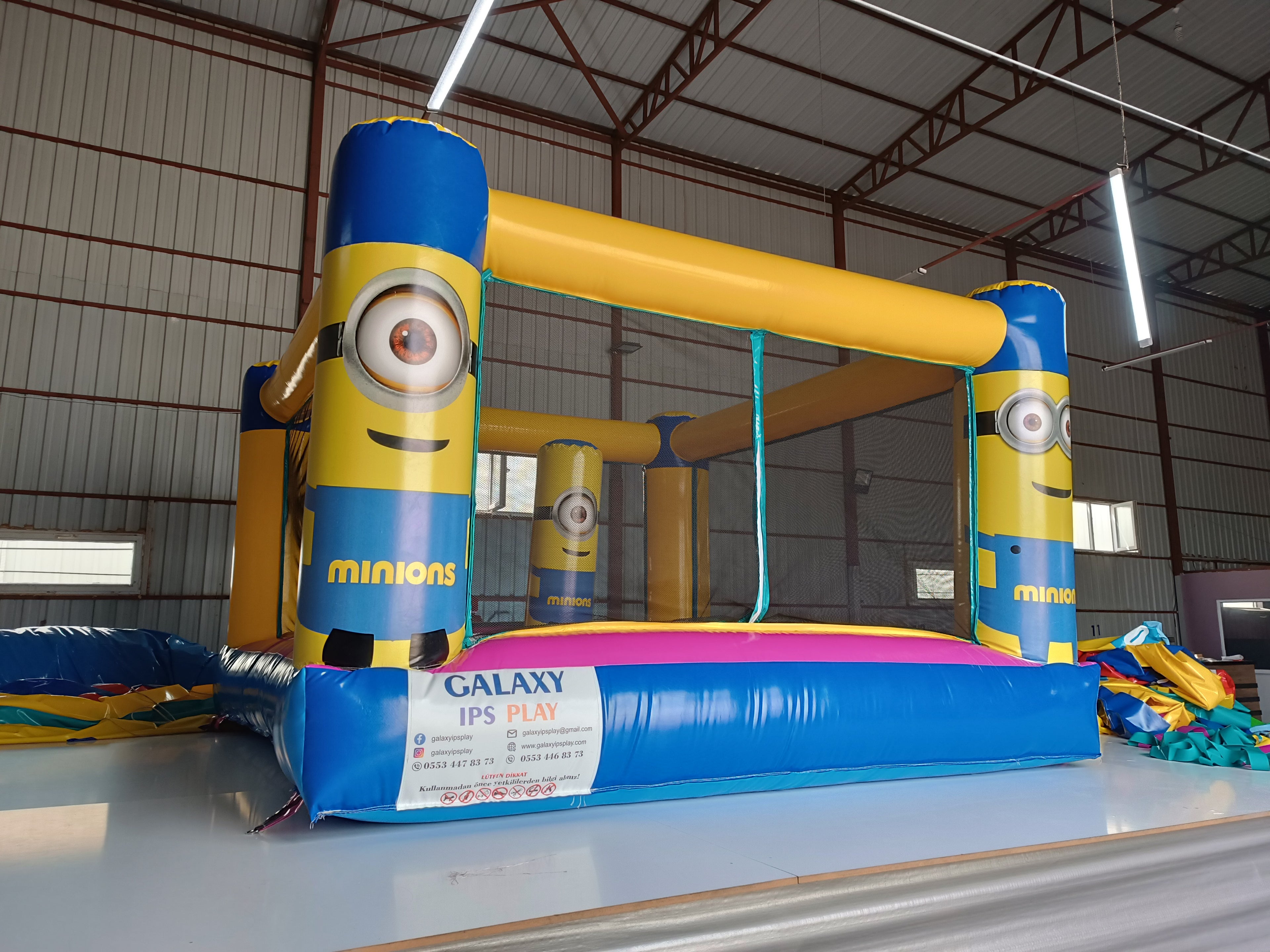 Minyon Temalı Şişme Zıpzıp