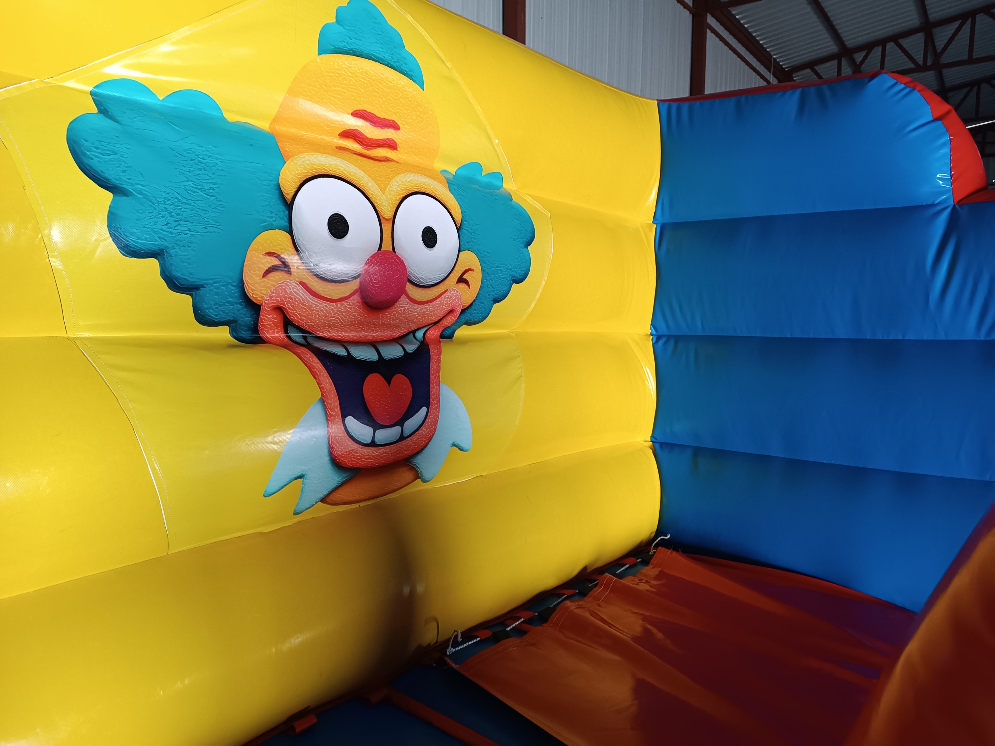 Simpson Temalı Kaydıraklı Şişme Oyun Parkı