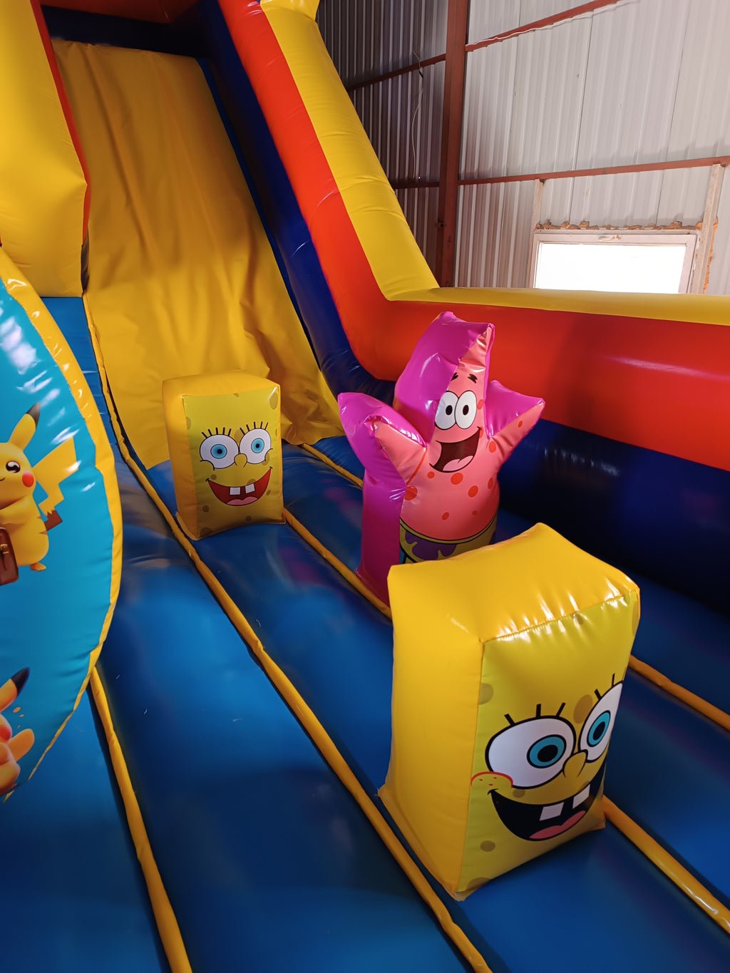 Pikachu Temalı Şişme Kaydırak