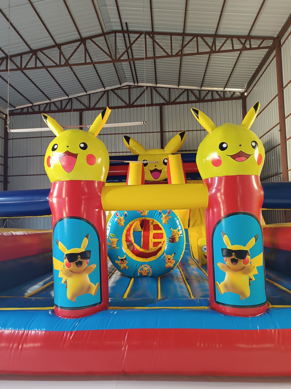 Pikachu Temalı Şişme Kaydırak