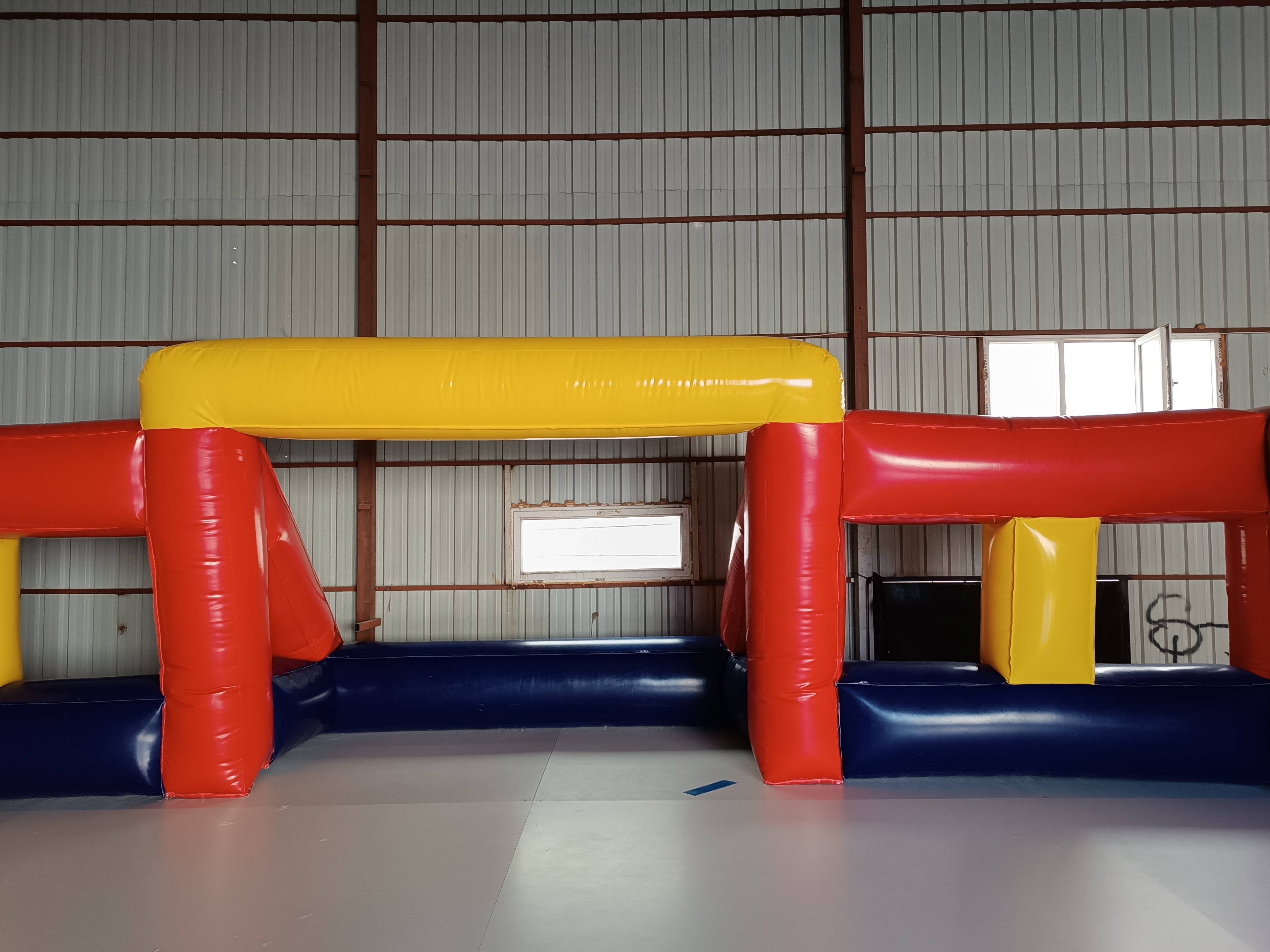 Şişme Futbol Sahası