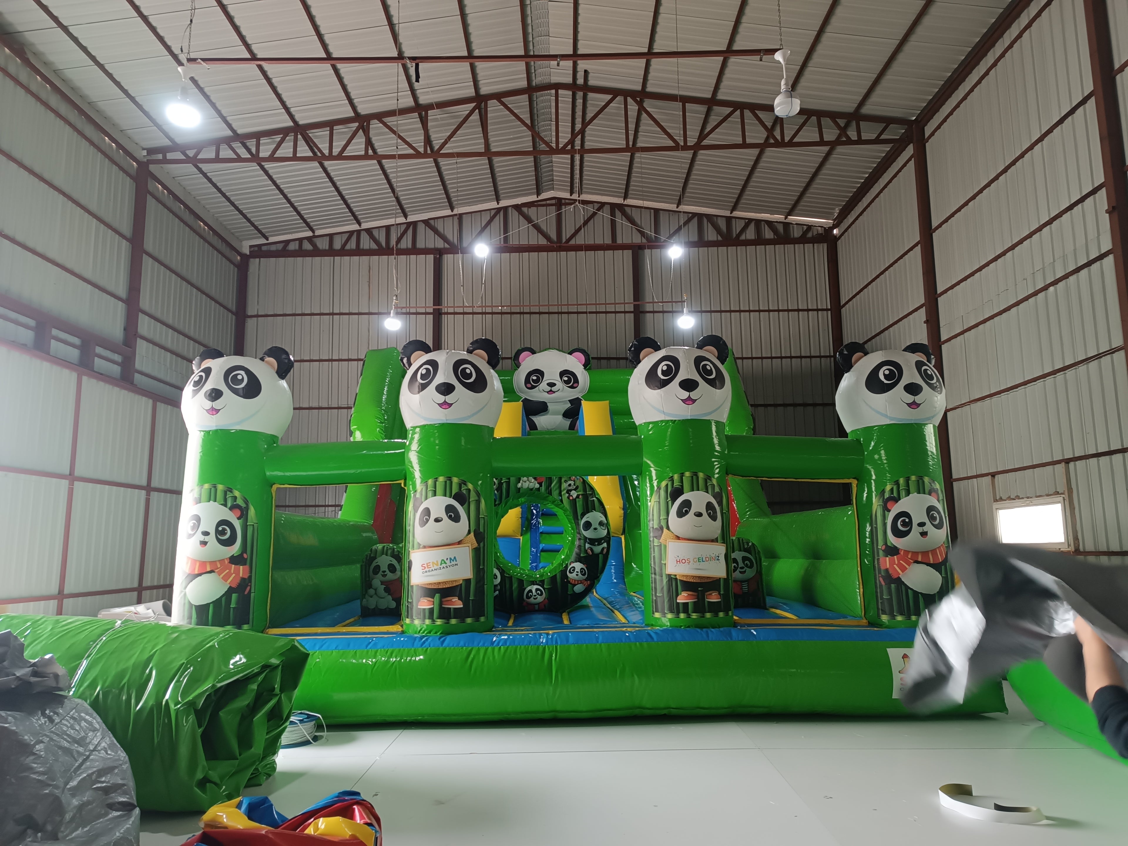 Panda Temalı Şişme Kaydırak