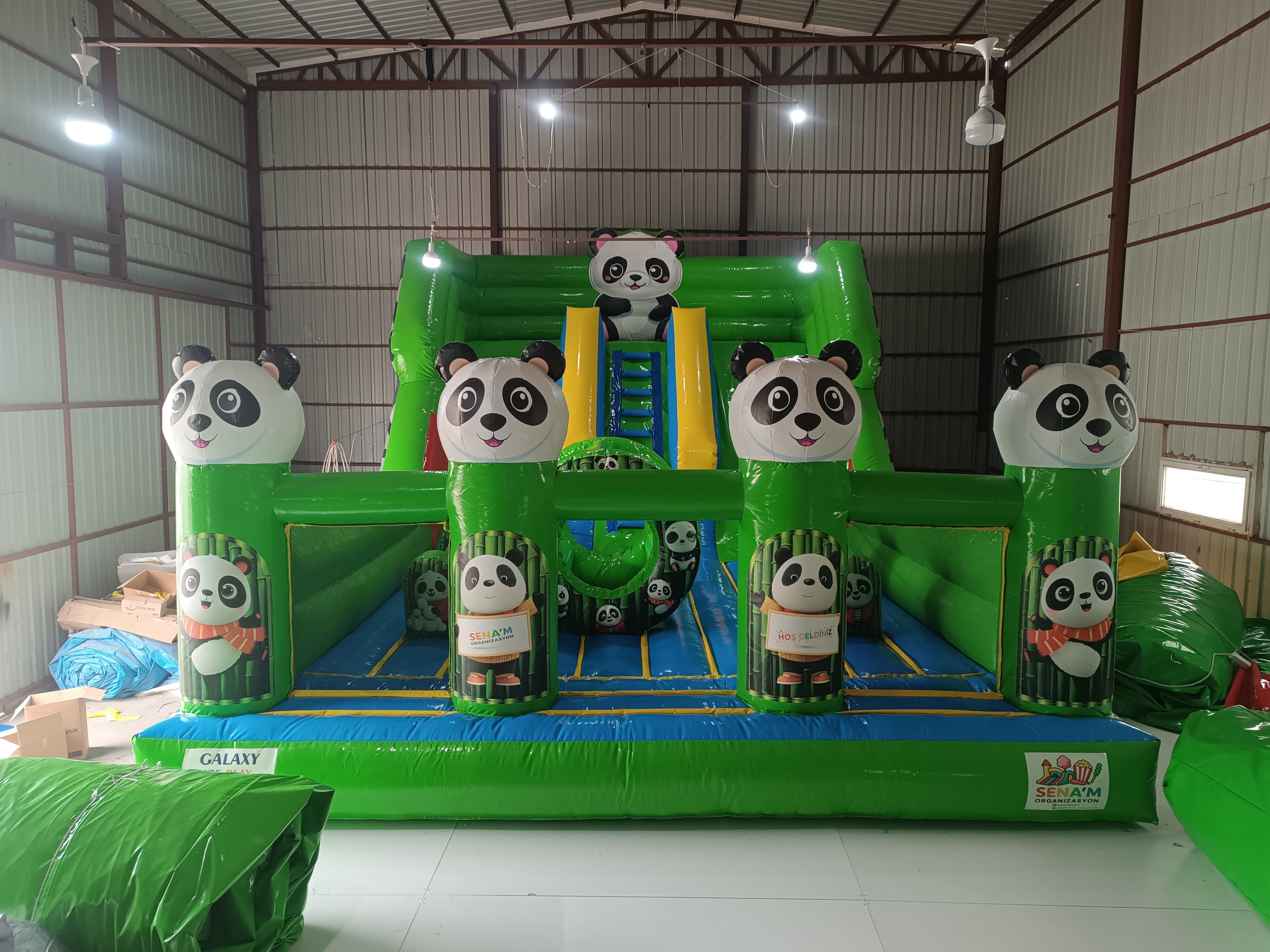 Panda Temalı Şişme Kaydırak
