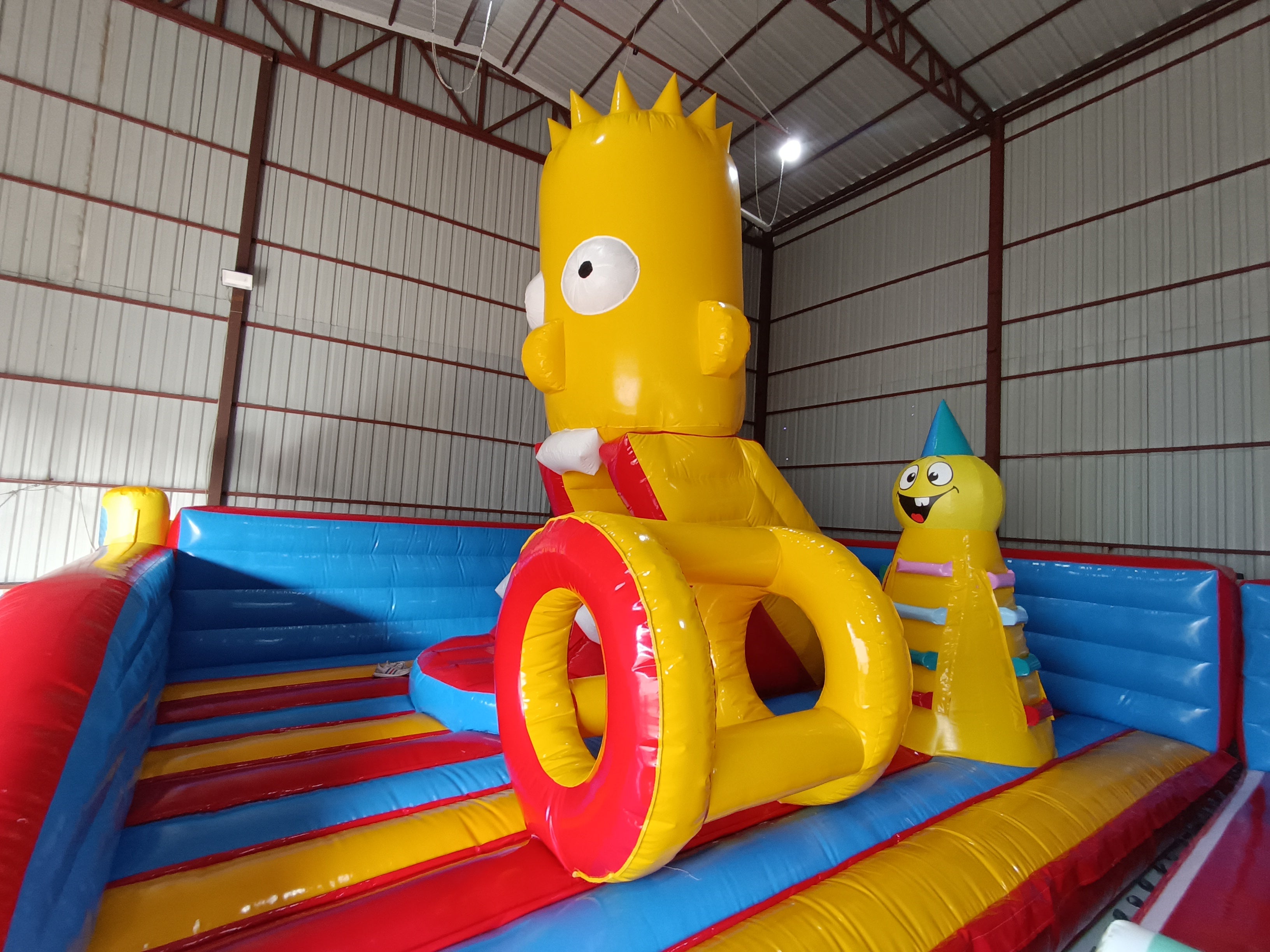 Simpson Temalı Şişme Oyun Parkı