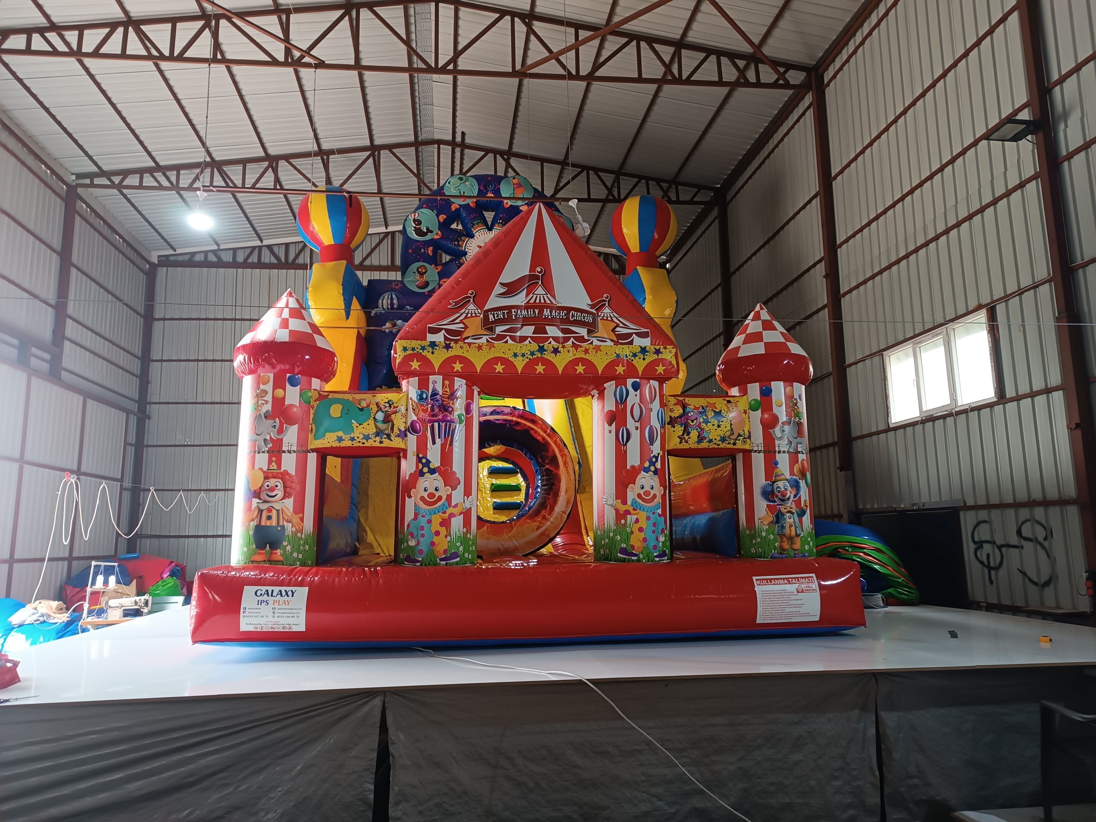 Şişme Karnaval Temalı Kaydırak