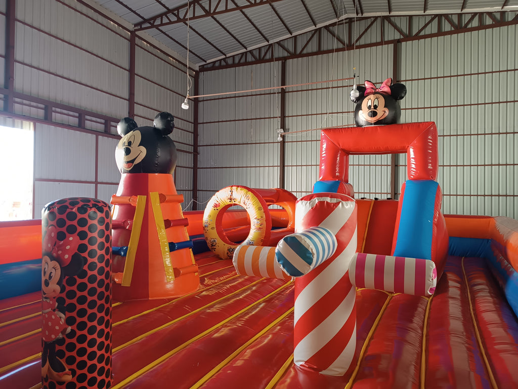 Mickey Mouse Temalı Şişme Oyun Parkı