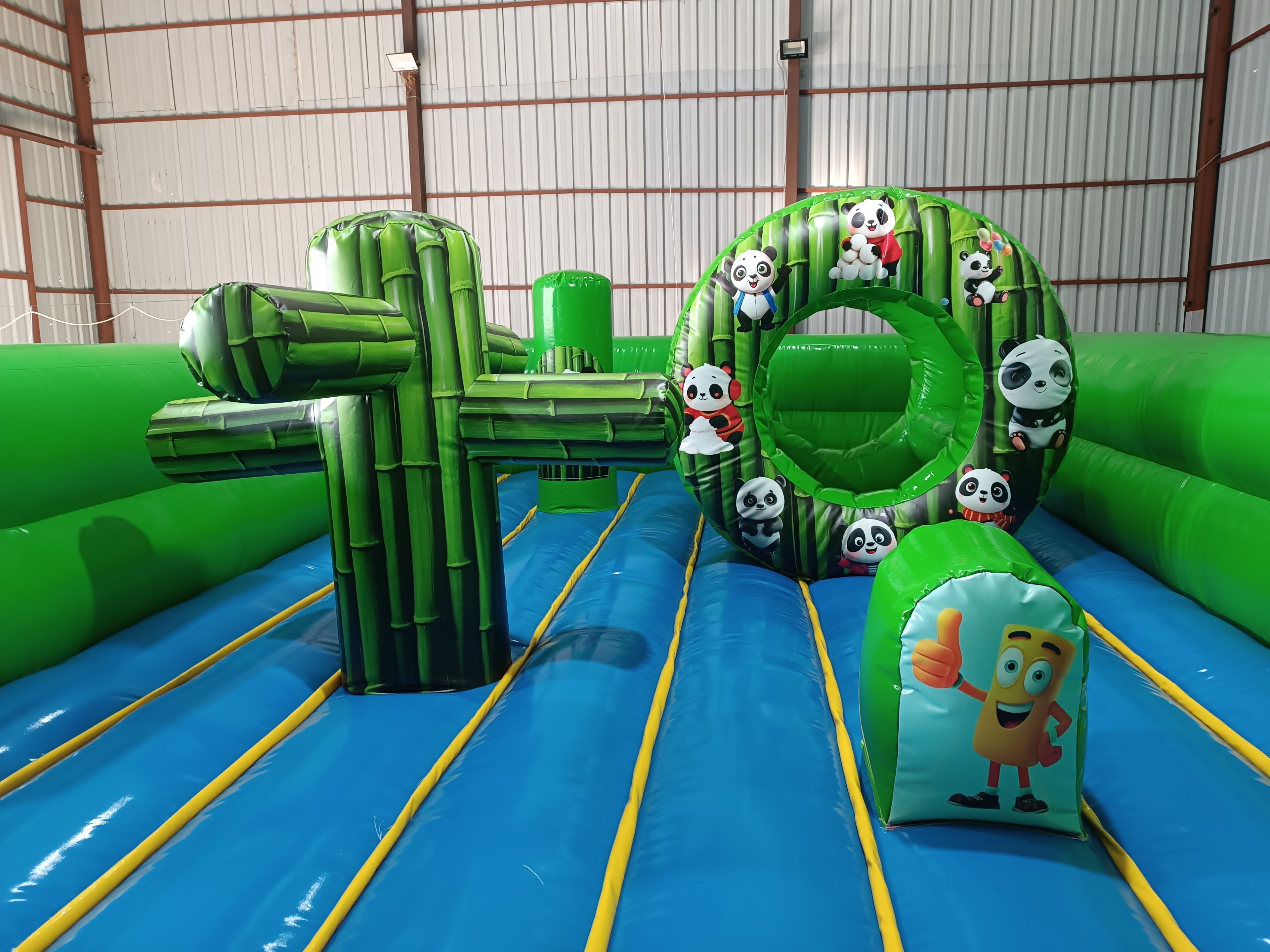 Panda Temalı Şişme Oyun Parkı