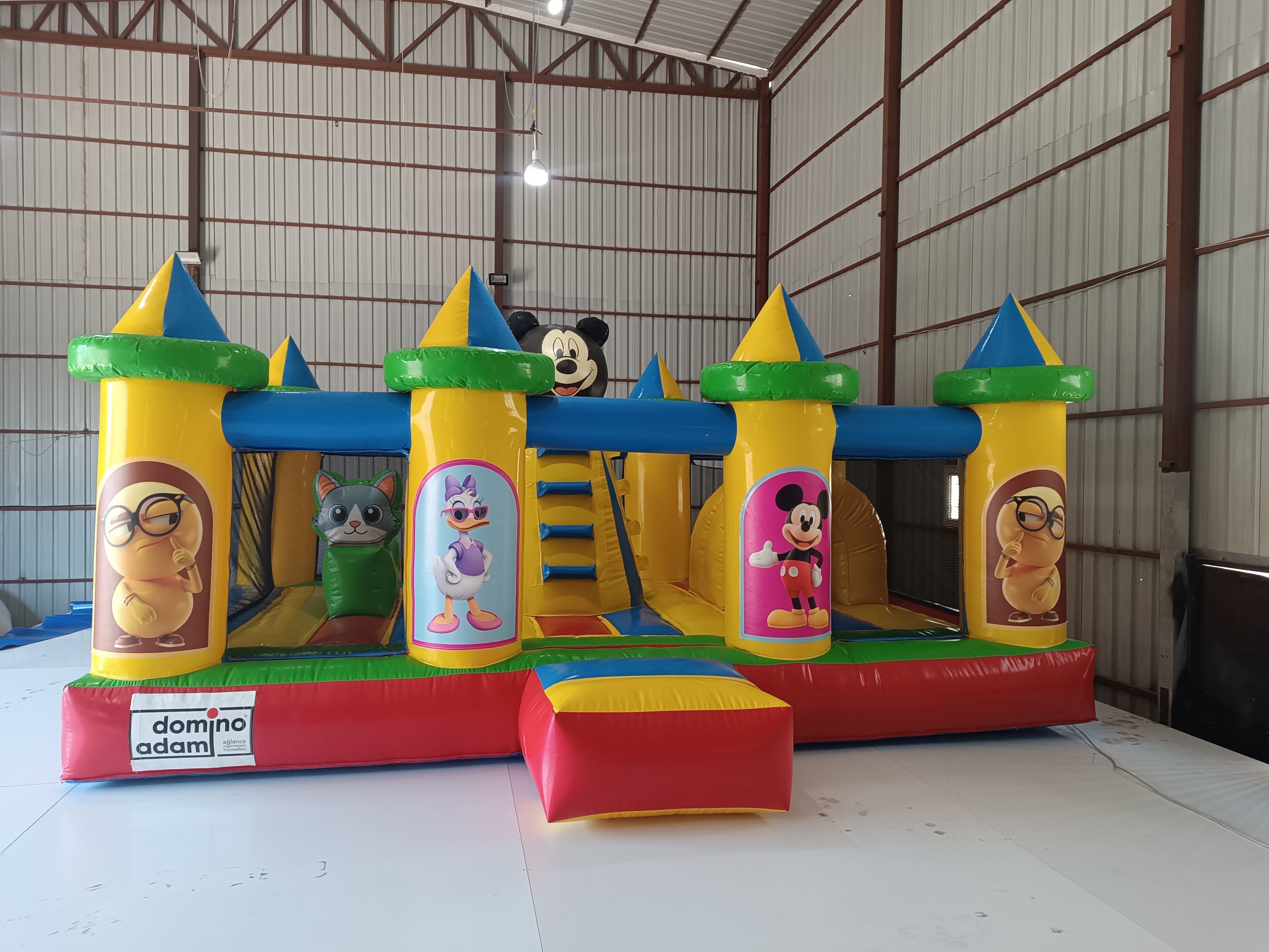 Mickey Mouse Temalı Şişme Oyun Parkı