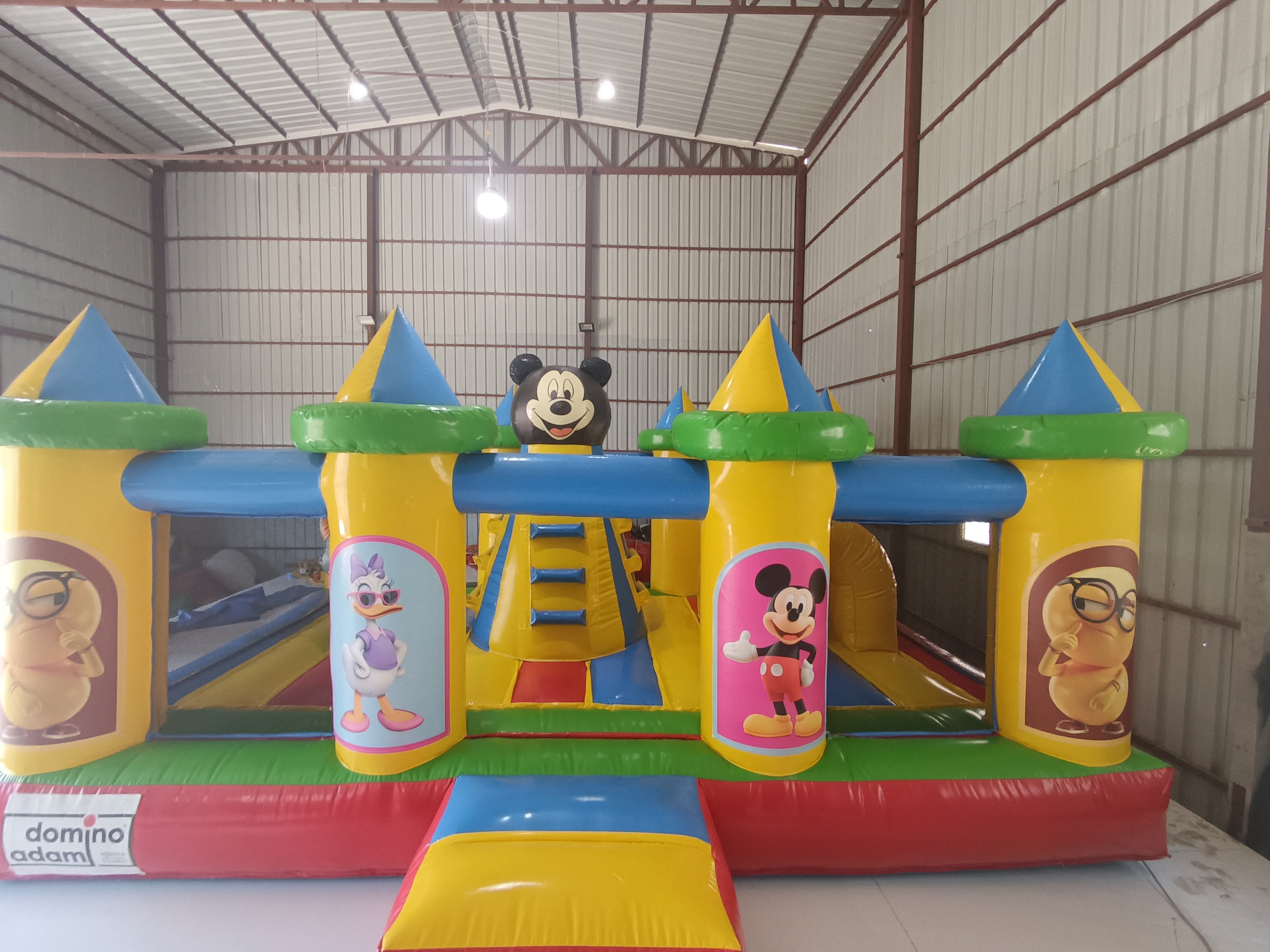 Mickey Mouse Temalı Şişme Oyun Parkı